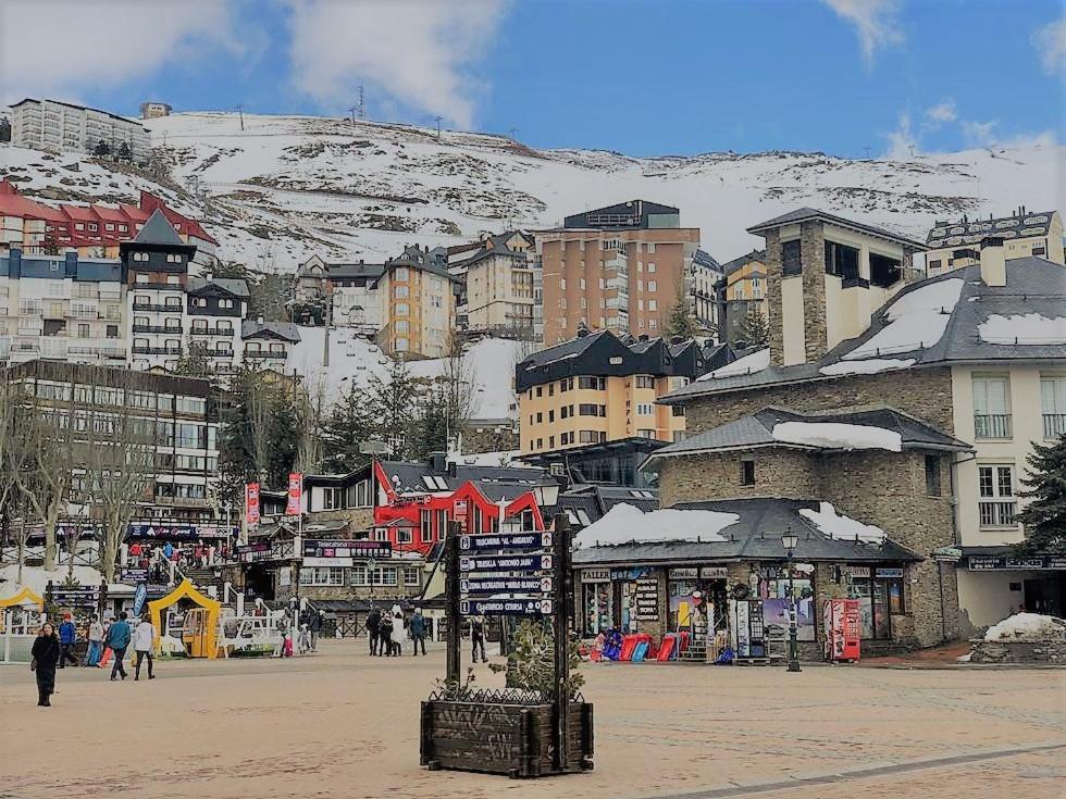 Ski & Snow Apartmentos By Todosierranevada - Plaza Principal Junto A Los Telecabinas Sierra Nevada Eksteriør bilde